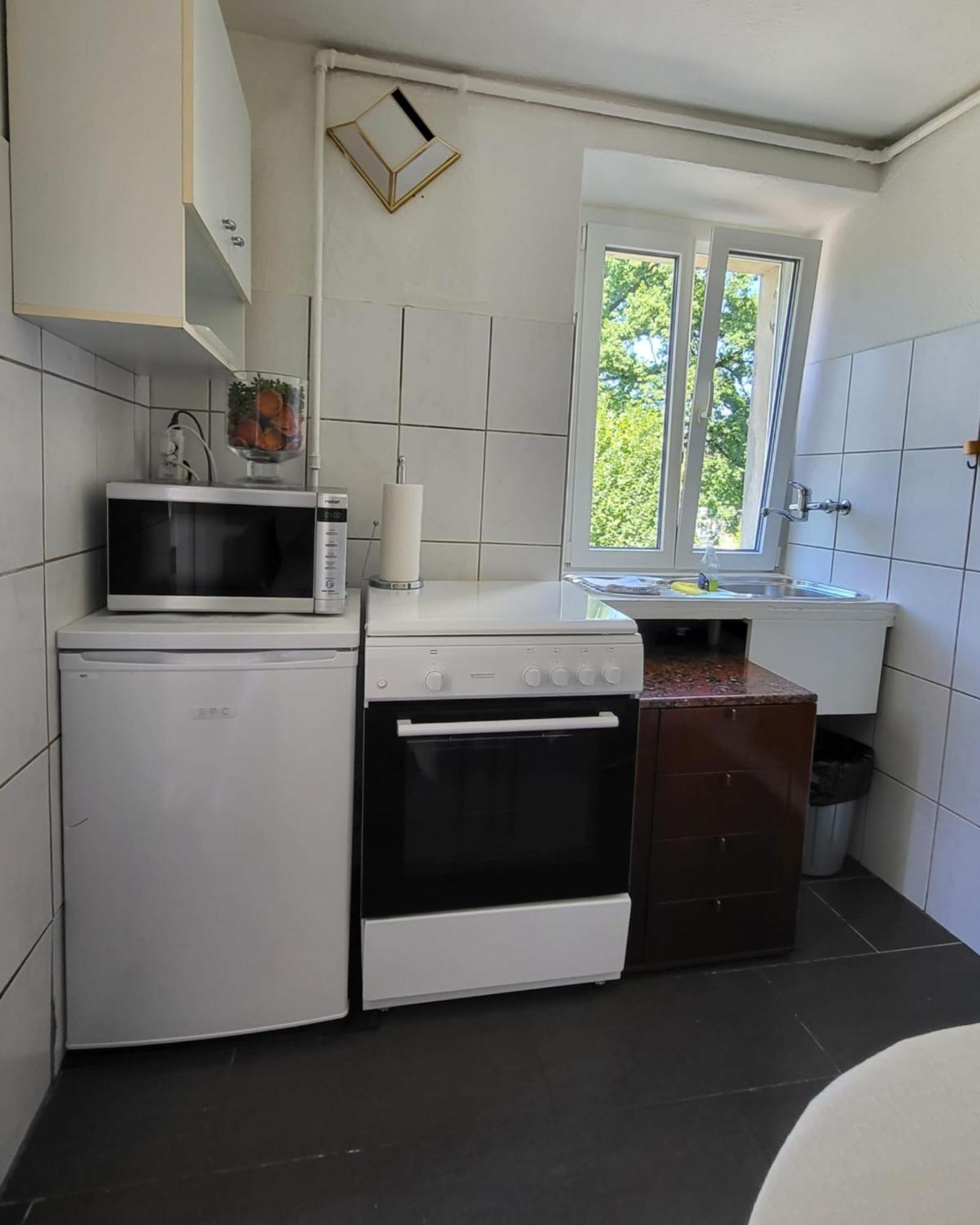 Bastis Central Guesthouse Lucerne City Extérieur photo